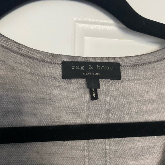 Rag & Bone wool silk blend v neck grey gray sweater size small trim detail - Picture 2 of 8